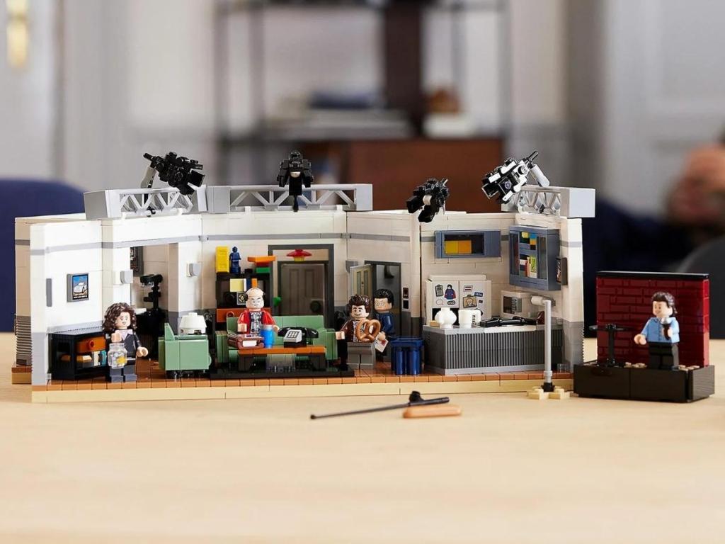 1326-Piece LEGO Ideas Seinfeld Jerry's Apartment Building Set