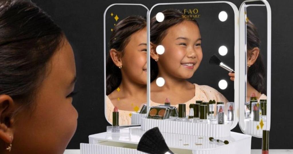 FAO Schwarz Makeup Vanity Mirror Set