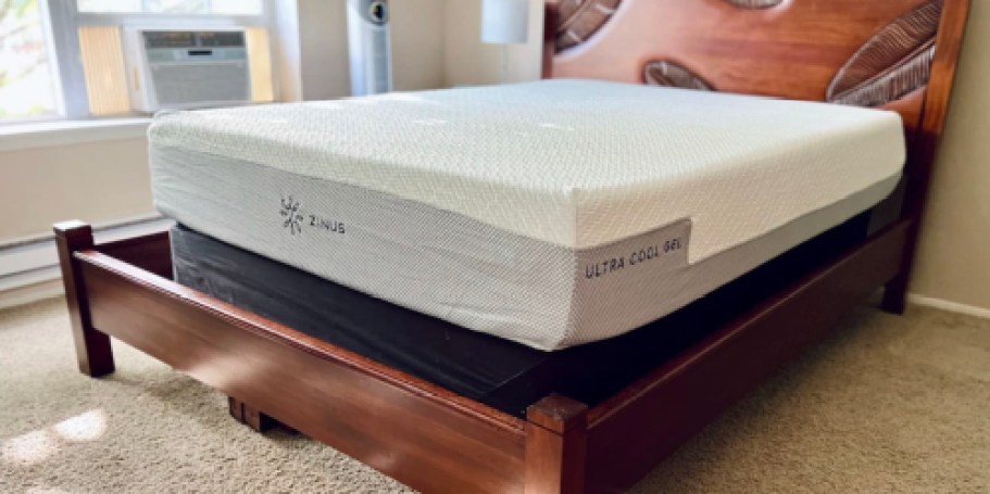 6 Best Mattress in a Box Options (#2 is a Hip Reader Fave & It’s Budget-Friendly!)