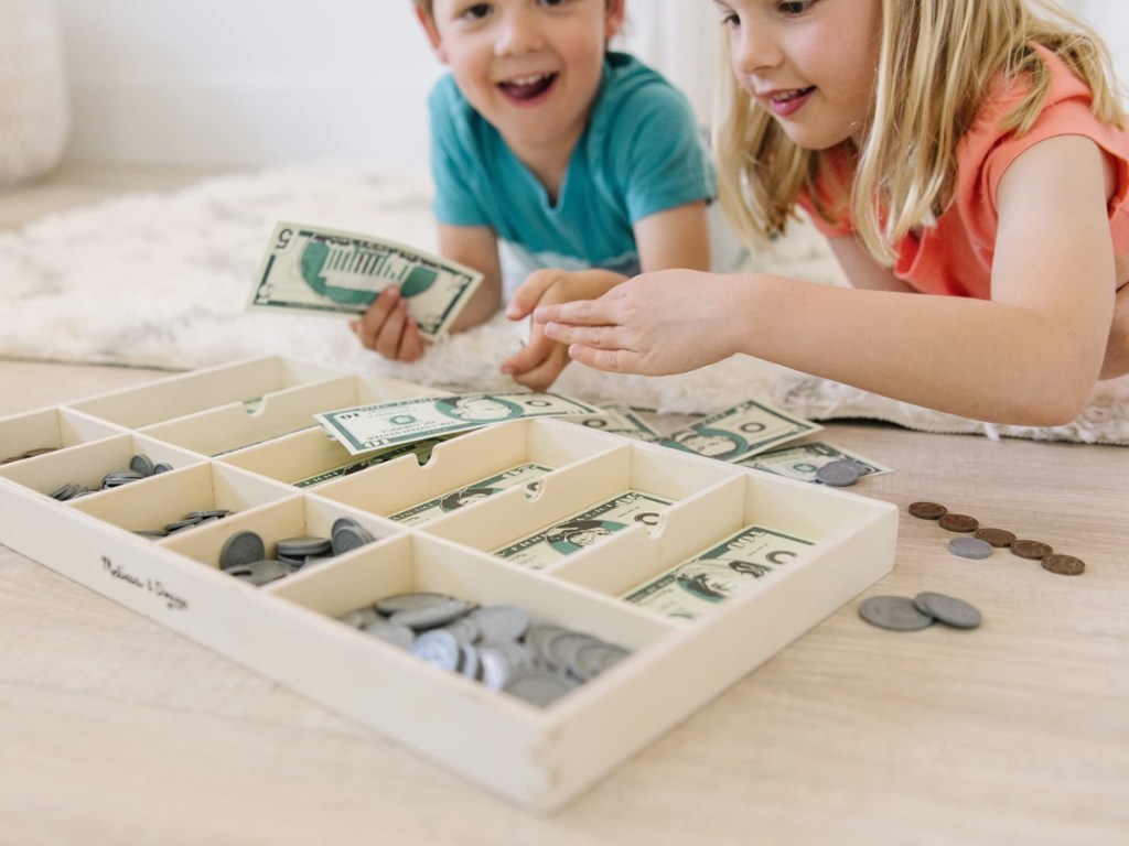 Melissa & Doug Educational Play Money Set