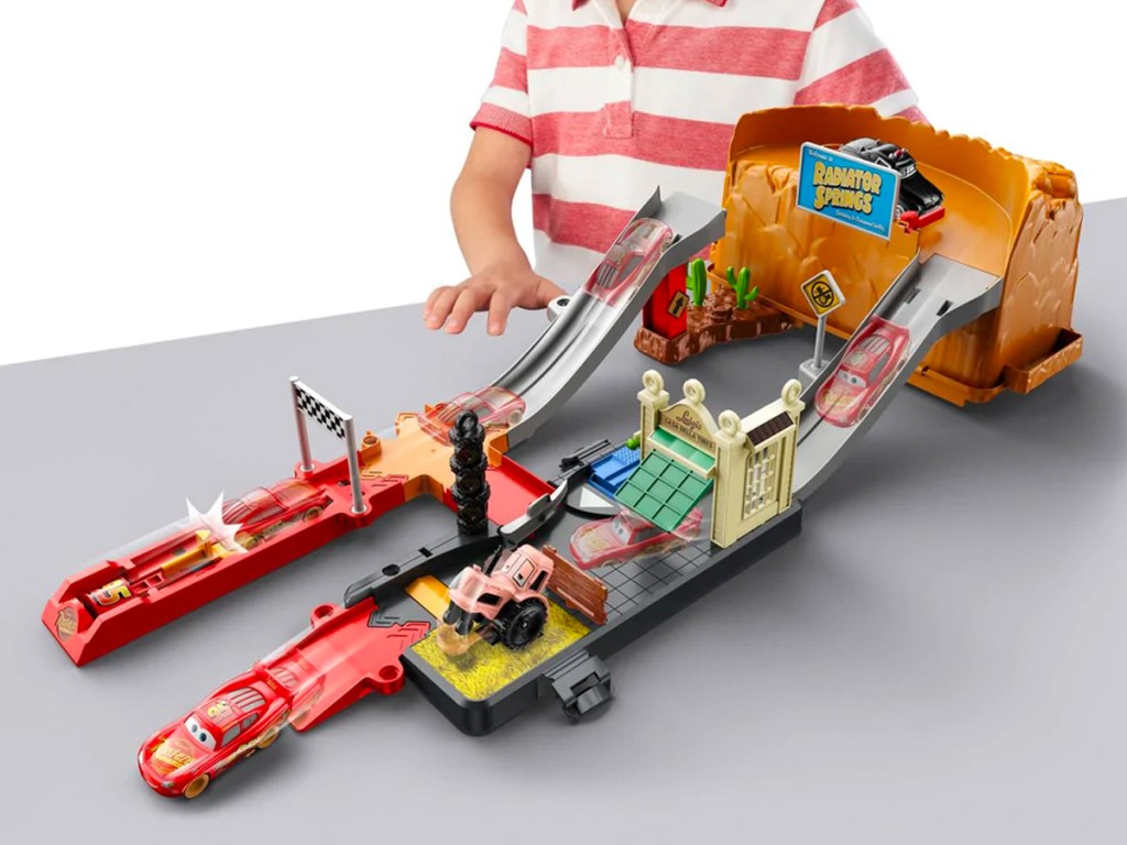 Pixar Cars Playset