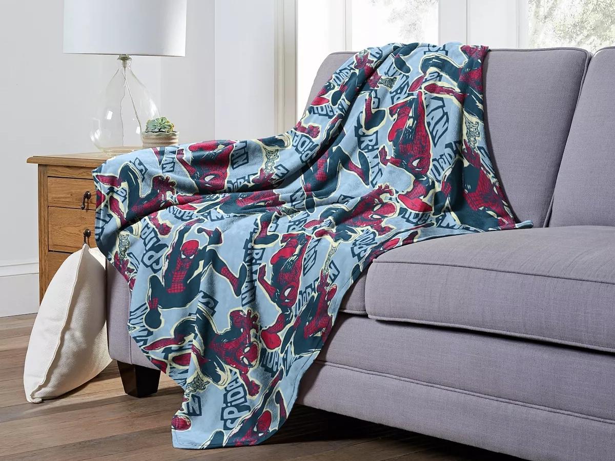 Spider-Man Micro Raschel Throw Blanket