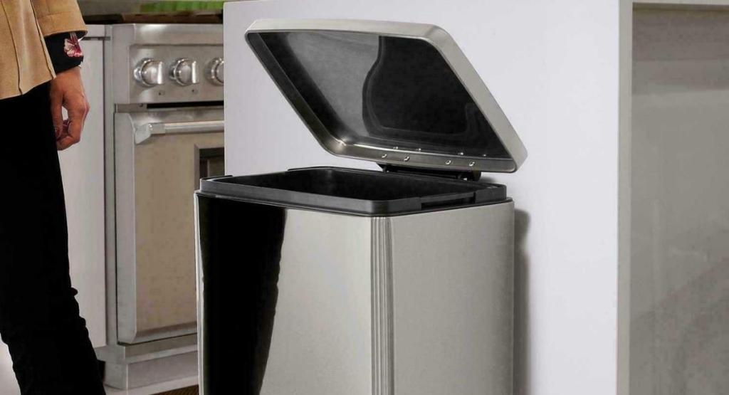 Tramontina 13-Gallon Step Trash Can