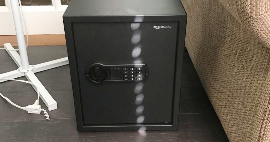 amazon basics home safe