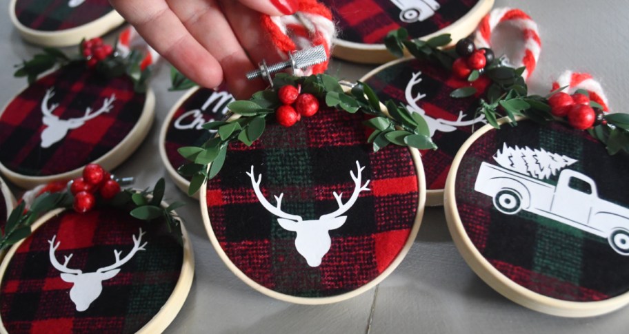 DIY Embroidery Hoop Ornaments