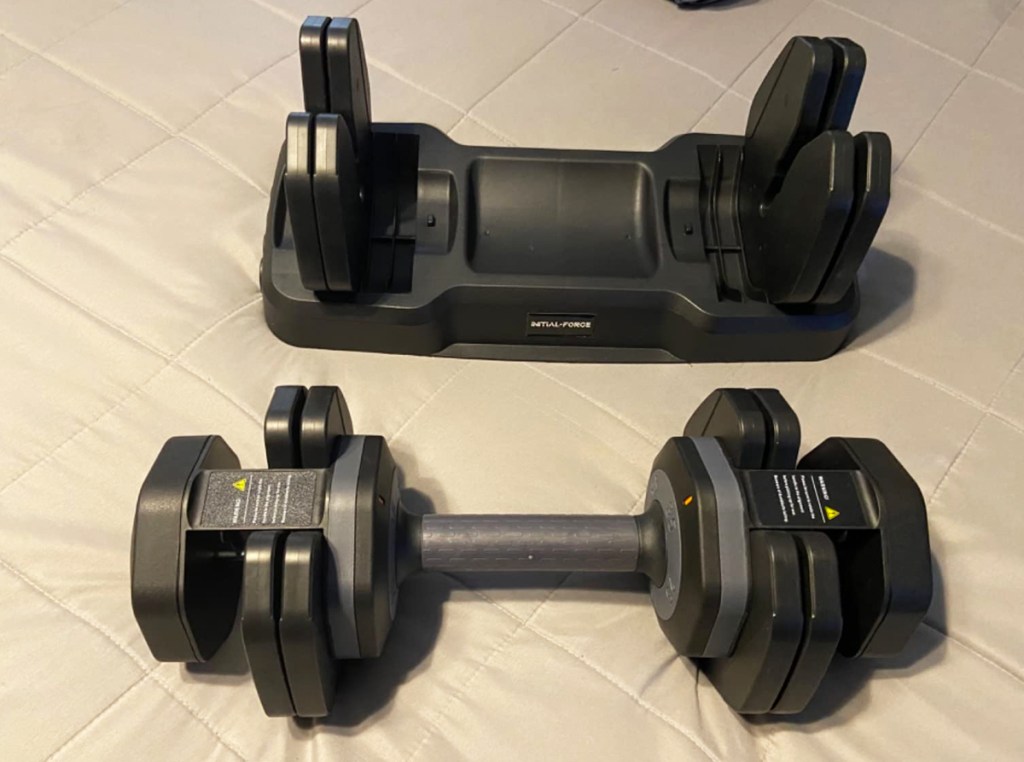 adjustable dumbbell set