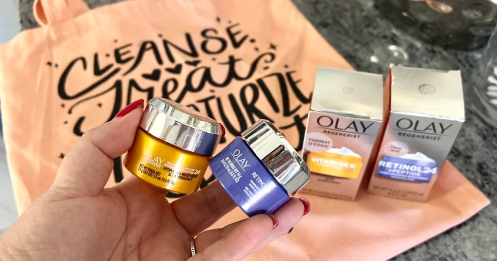 Olay Merry Me Time Gift Set w/ FREE Beauty Bag