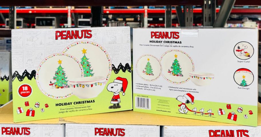 Peanuts Holiday Dinnerware Collection