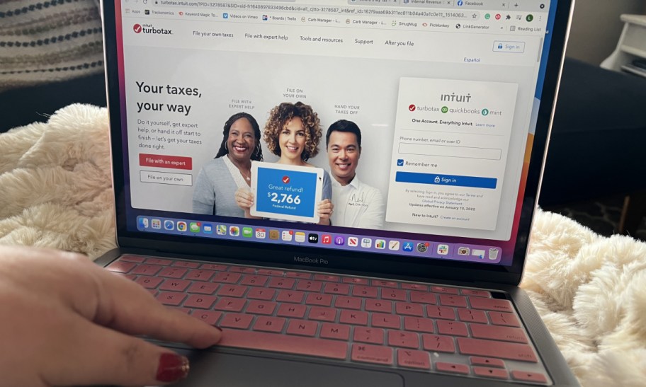 a onlineputer showing the TurboTax website and free filing options