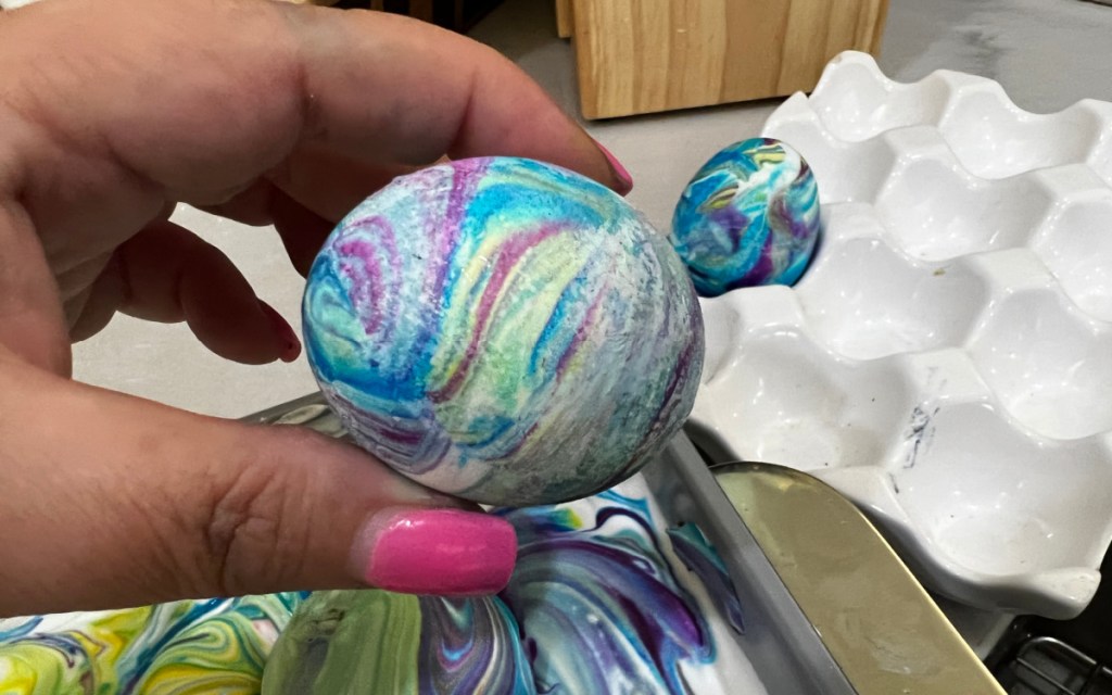 tie dye egg