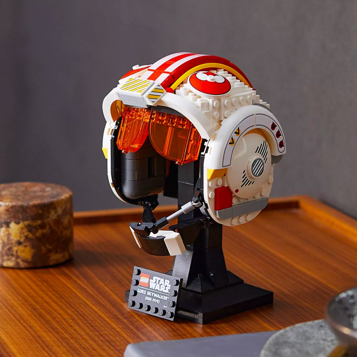 luke skywalker red 5 helmet lego