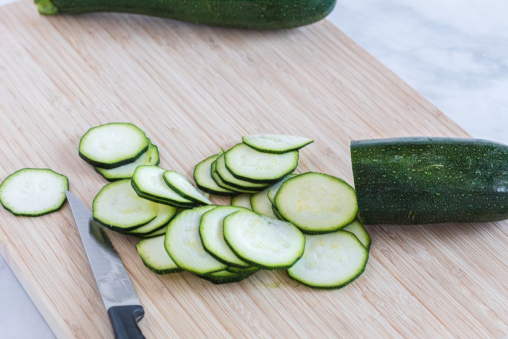 slicing zucchini