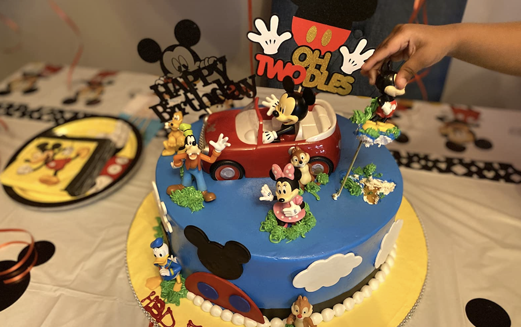 Disney cake with figures 