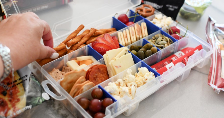 diy snackle box idea