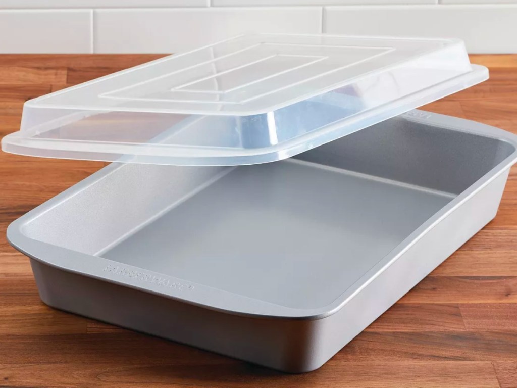 Farberware 9"x13" Baking Pan w/ lid