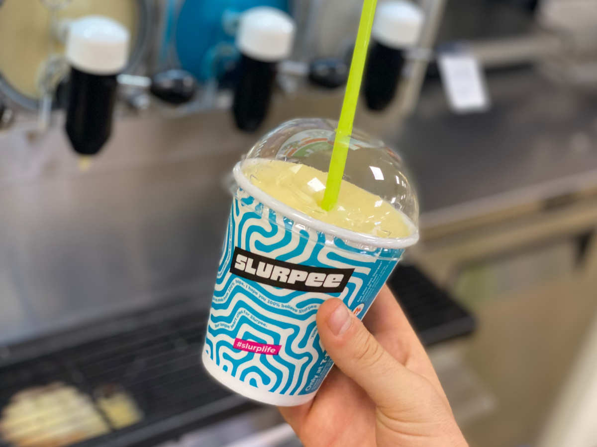 Score a FREE Slurpee at 7 Eleven, Speedway, & Stripes on 1/31