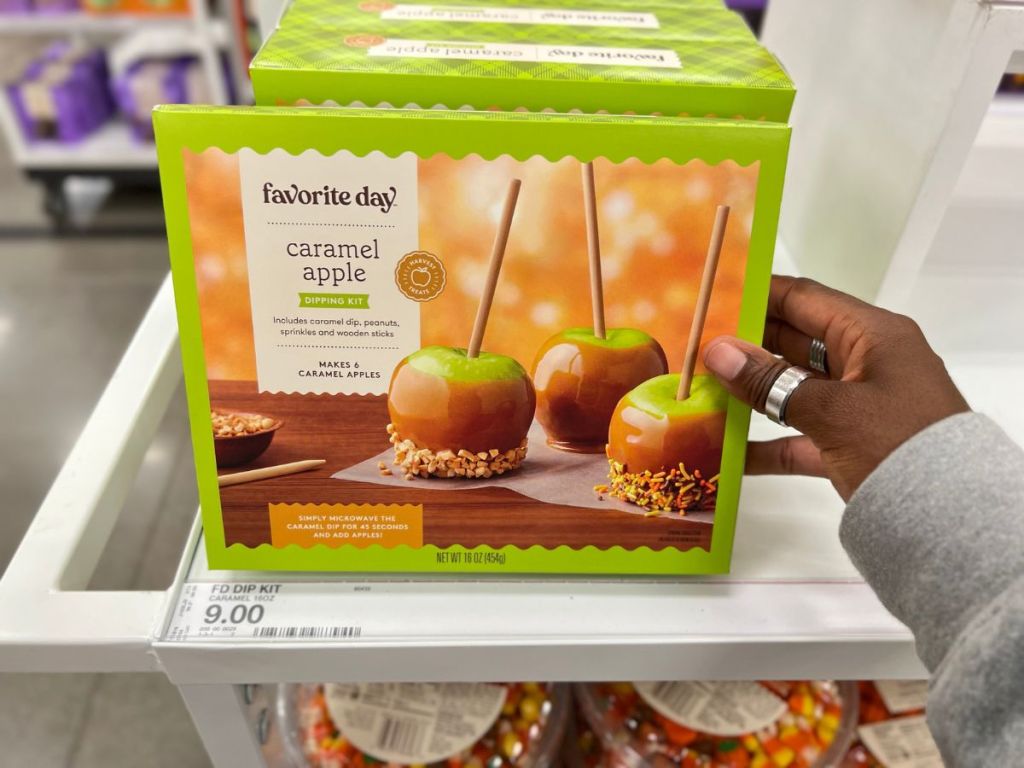 Favorite Day Halloween Caramel Apple Dipping Kit - 16oz