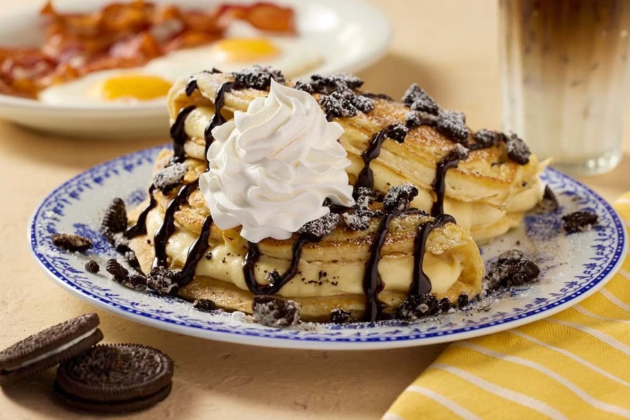 oreo cheesecake pancakes