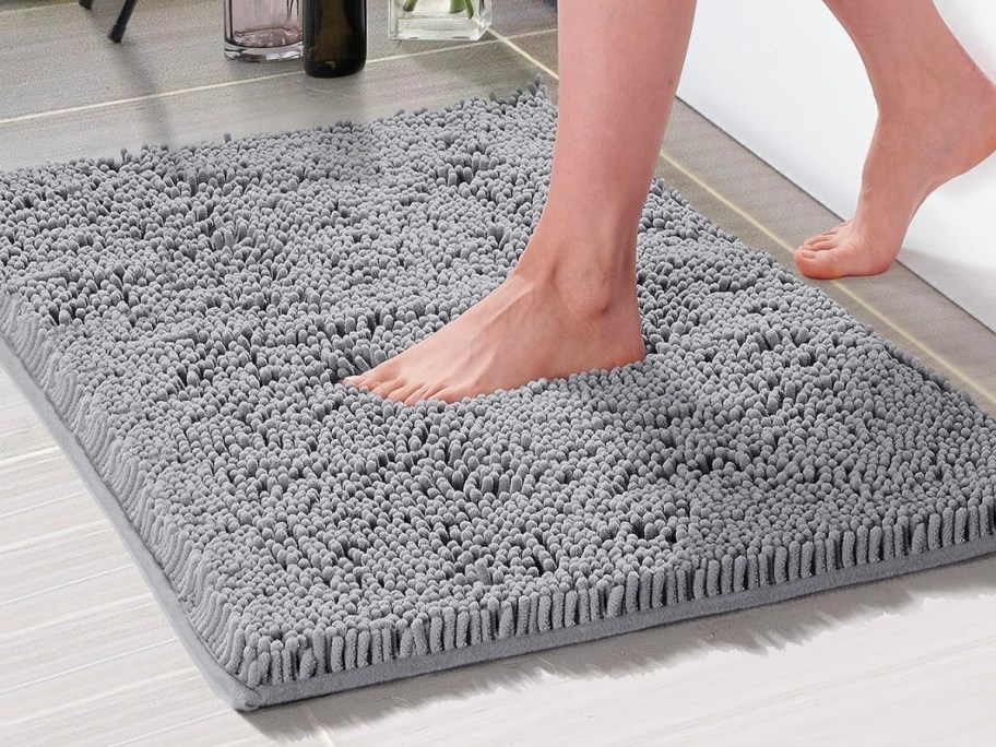 Gorilla Grip Chenille Bath Mat Only $9.97 on Amazon | Over 50K 5-Star Ratings