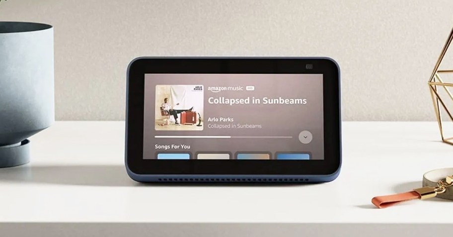 amazon music unlimited playing on a echo show 5