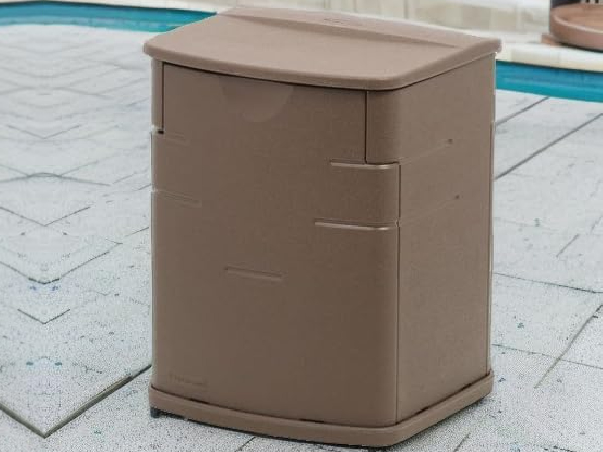 Rubbermaid 19-Gallon Deck Box Just $32.99 Shipped (Reg. $55)