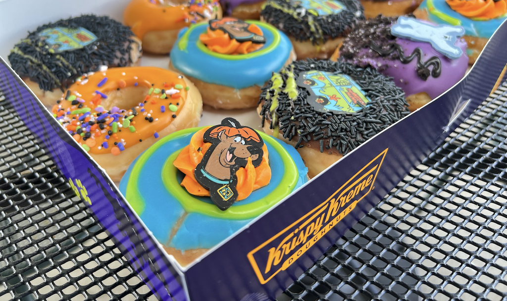 scooby doo doughtnuts in box