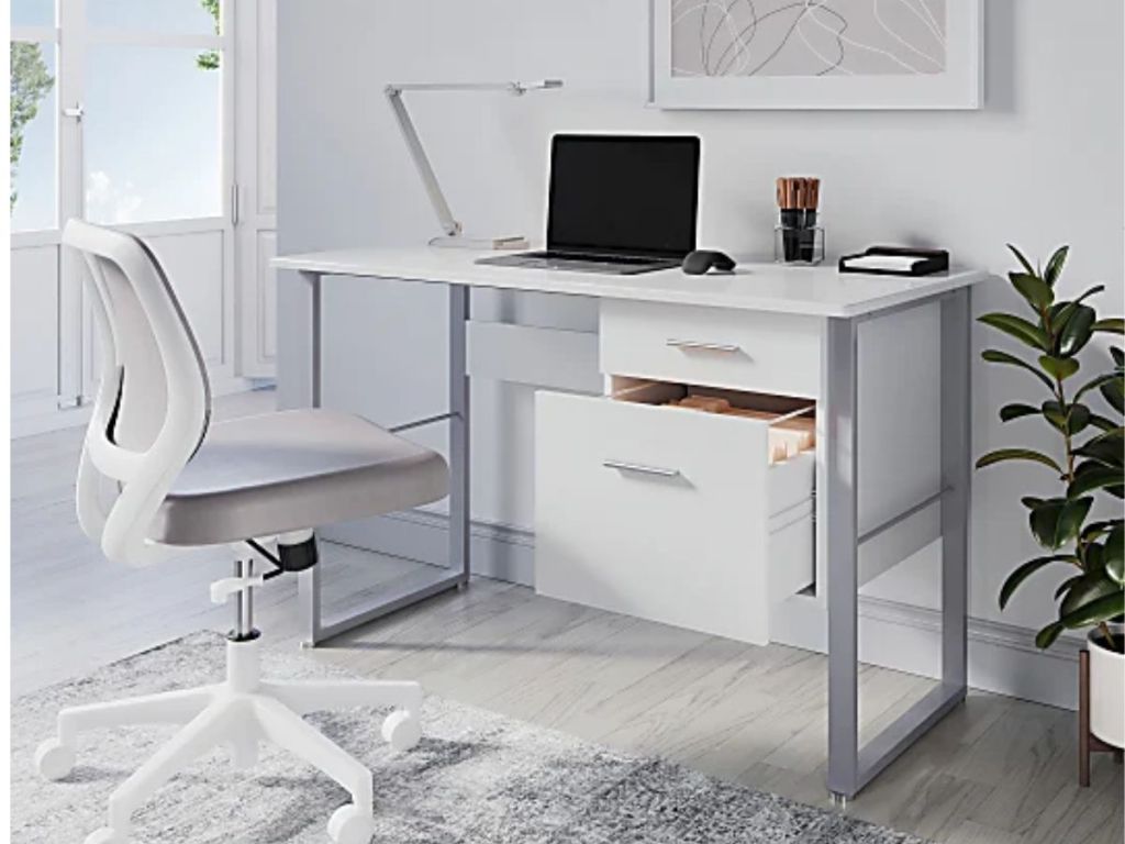 Realspace® Halton 48"W onlineputer Desk, White 