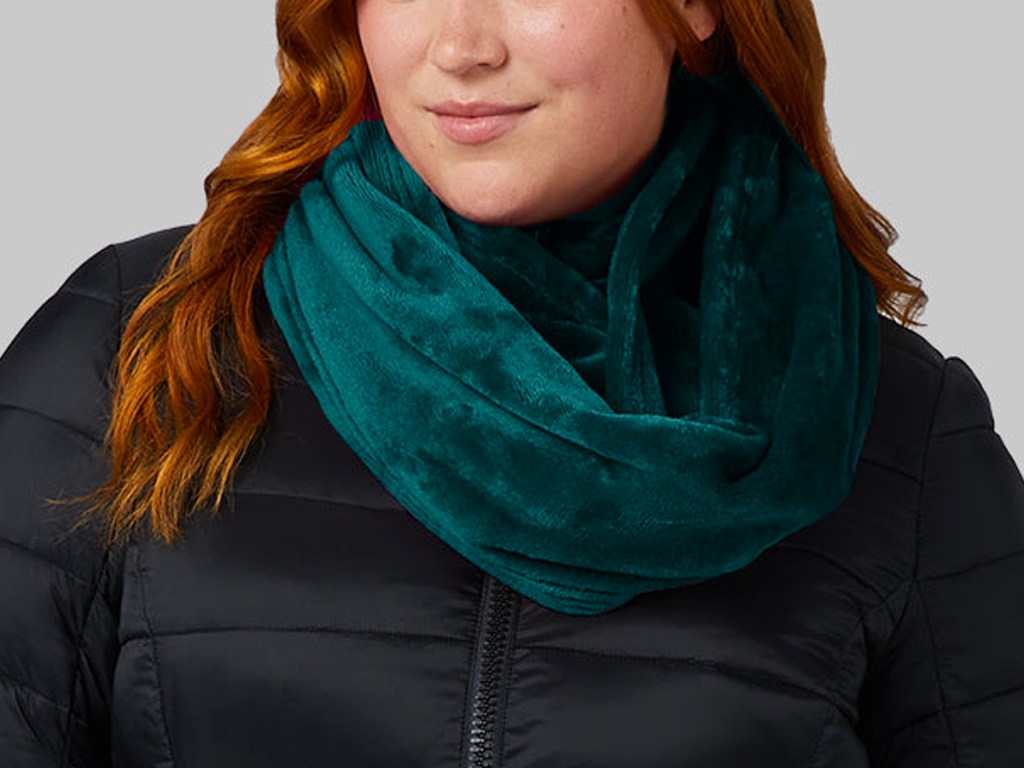 woman wearing green scarf