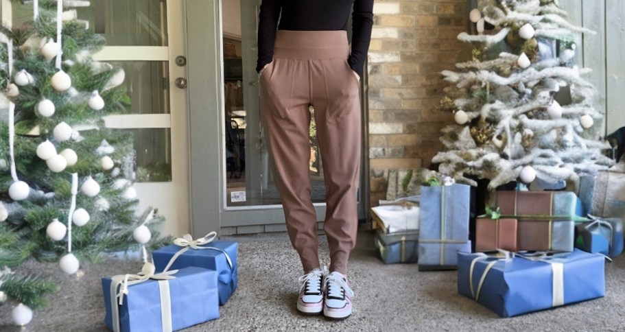 SO HOT! We’re Giving Away 55 Pairs of $98 Athleta Venice Joggers for Day 8 of Our Christmas Giveaway!