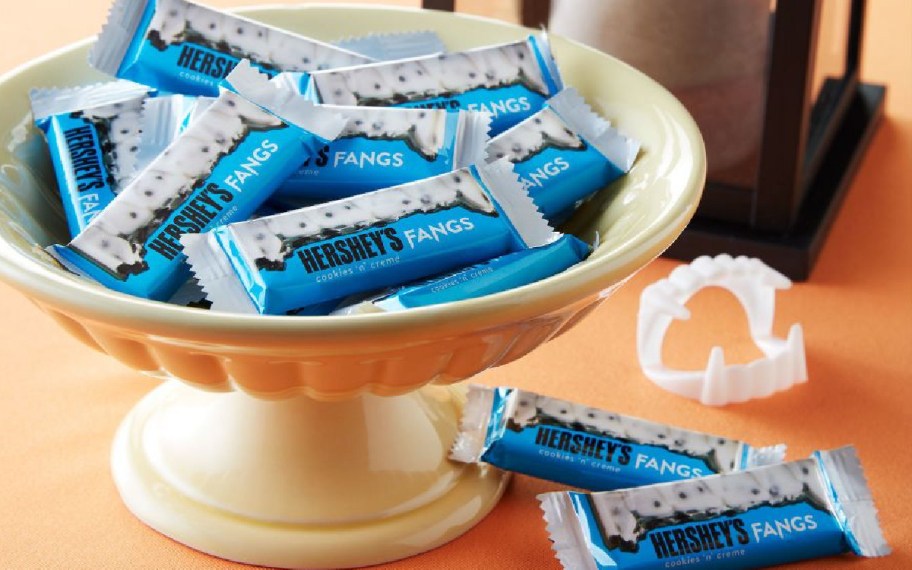 Hersheys minis inside of a bowl