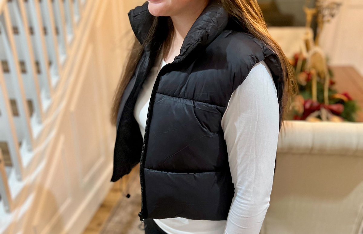 *HOT* Cropped Puffer Vest ONLY $5.56 on Walmart.online (Will Sell Out!)