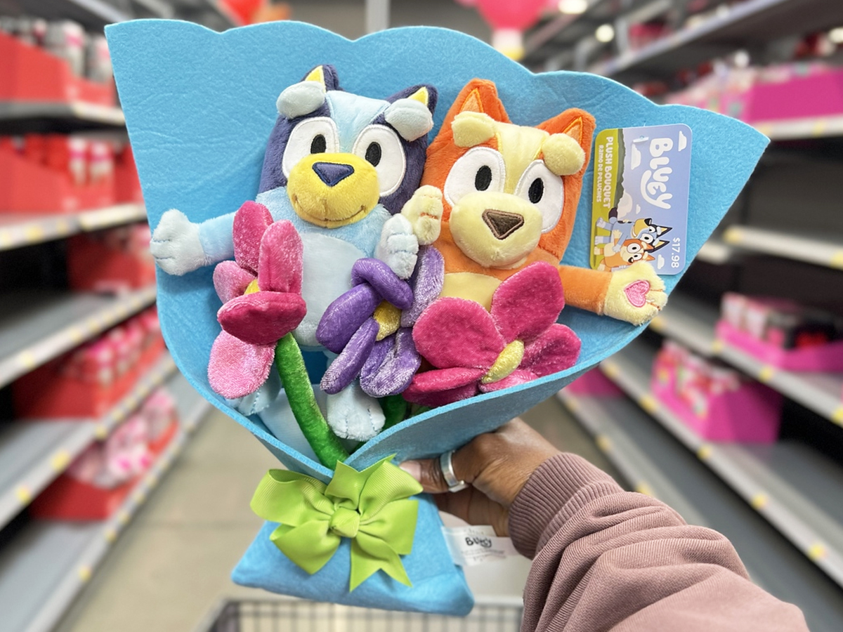 Plush Valentine’s Bouquets from $8.99 on Walmart.online (Reg. $18) | Great for Any Occasion!