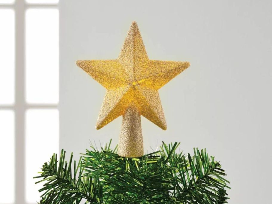 Wondershop Mini Star Treetop LED Lights w/ Battery Pack in tree