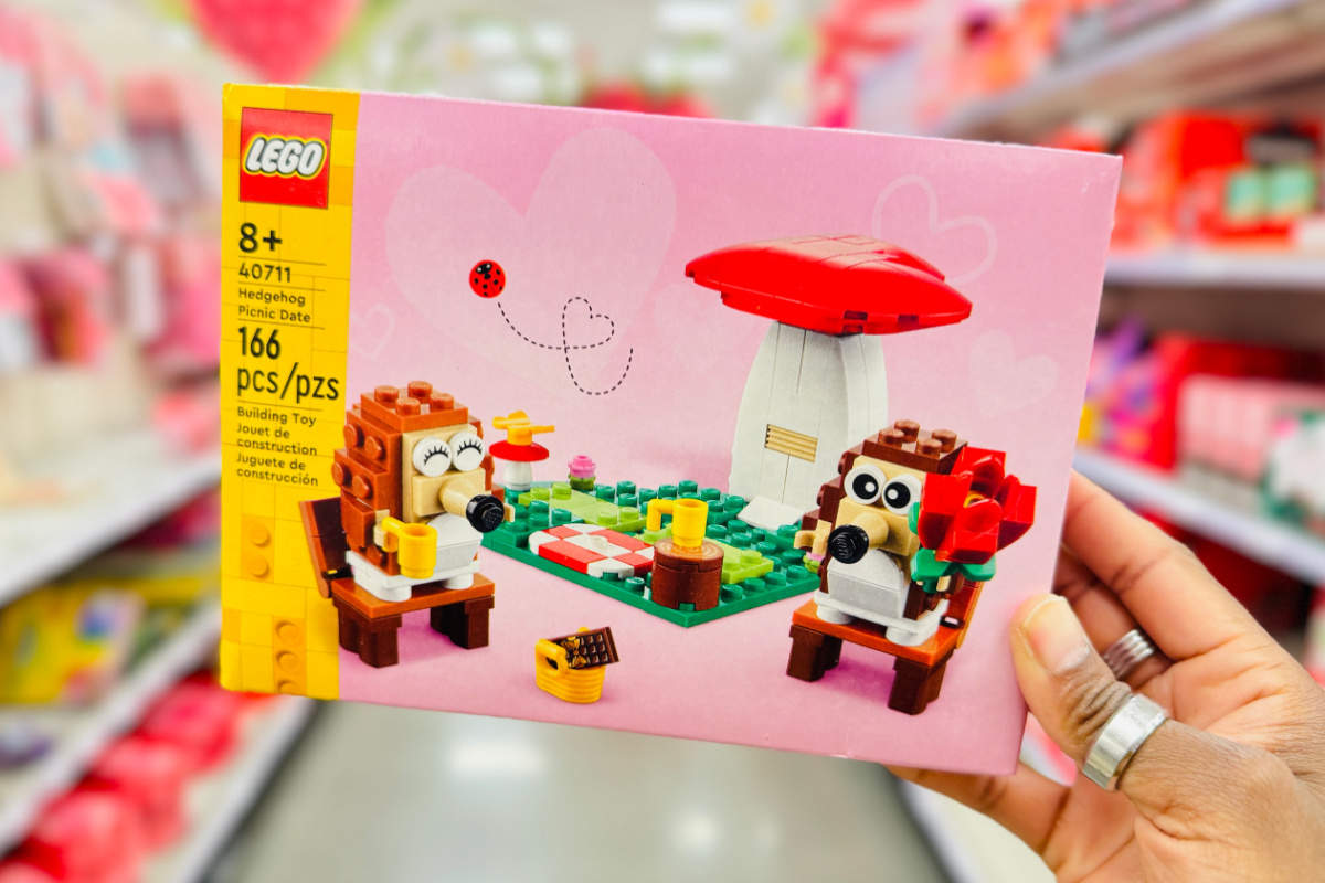 LEGO Valentine’s Day Sets | Adorable Hedgehog Kit Just $12.99 (May Sell Out!)