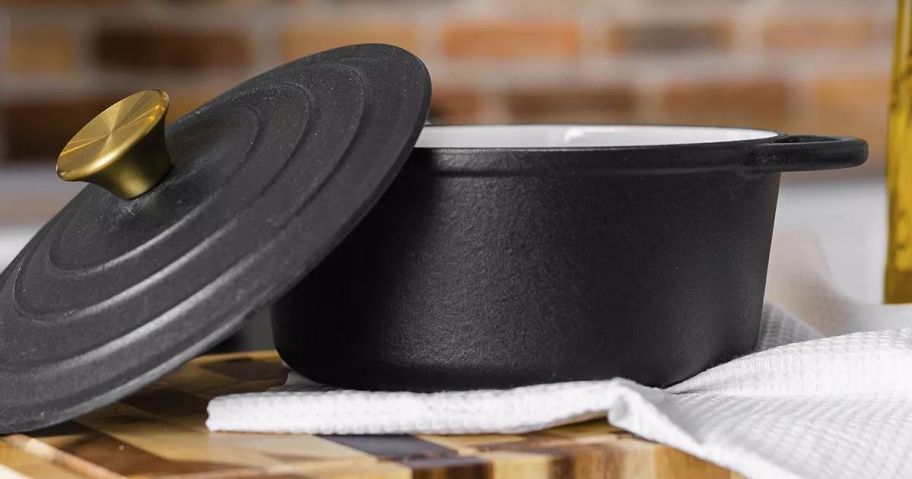 Sedona Enamel Cast Iron 3-Quart Dutch Oven