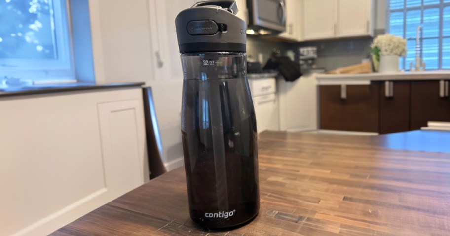 black contigo water bottle 