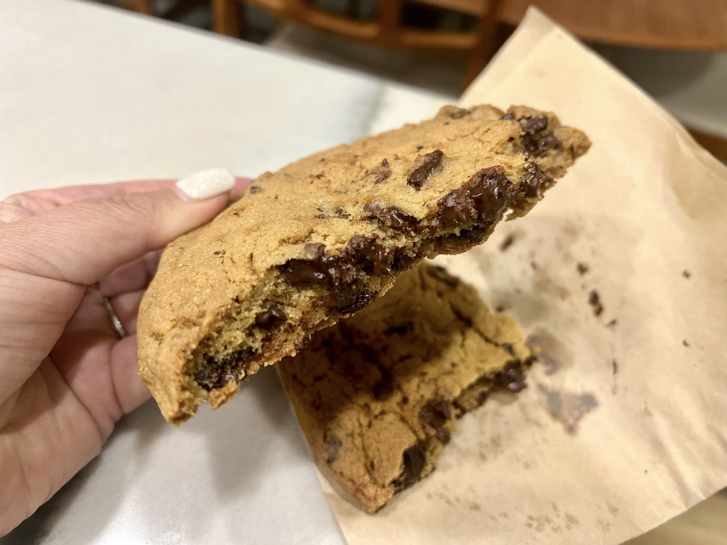 Costco chocolate chunk cookie 