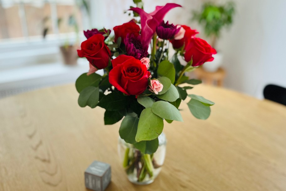 red roses bouquet in vase