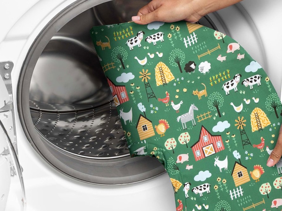 putting green Boppy Nursing Pillow cover into washing machine