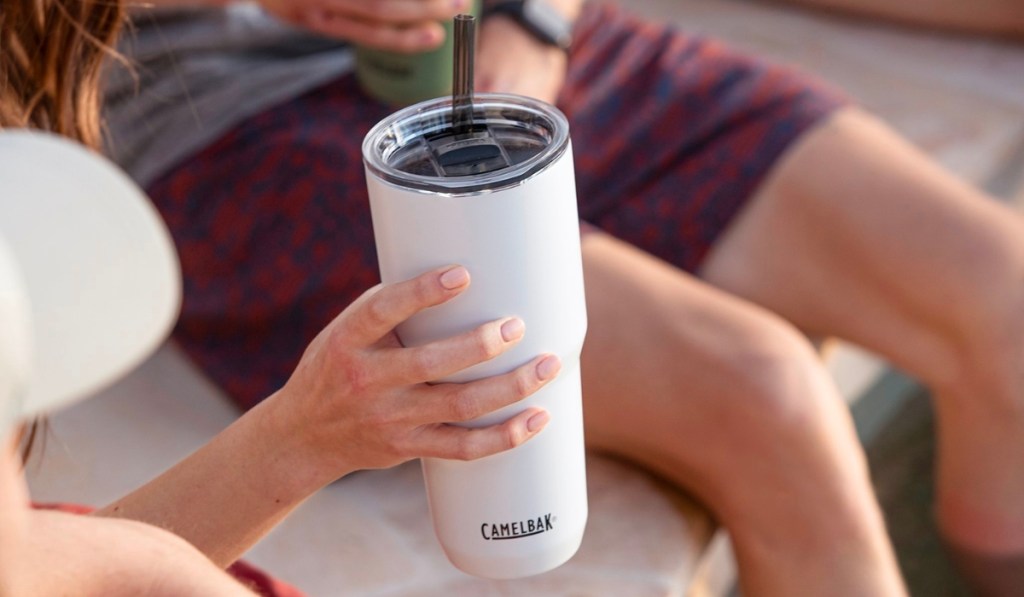 CamelBak Horizon 30oz Insulated Straw Tumbler in White