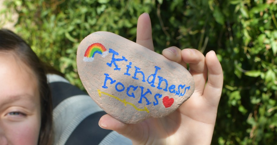 33 Simple Ways to Share Random Acts of Kindness