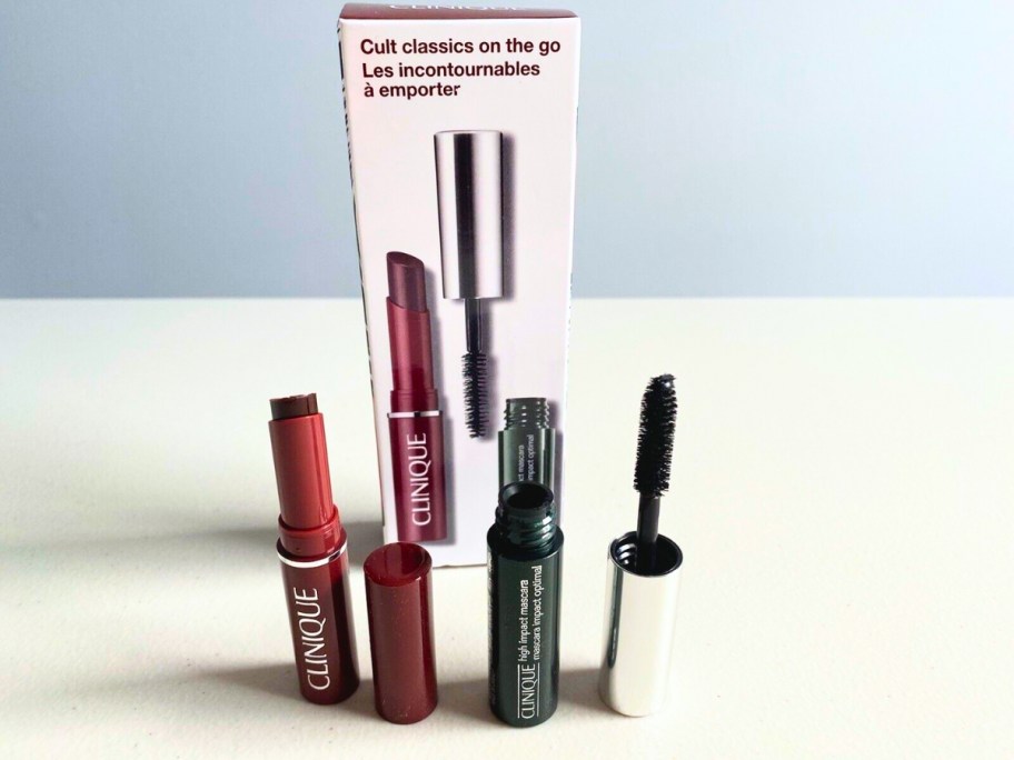 Clinique set with lipstick and mascara