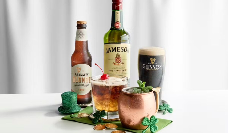 alcoholic beverages on a St. Patrick's Day table setting