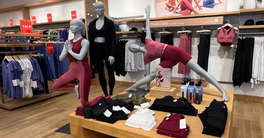 Early Access to Athleta Black Friday Deals for Cardholders | Up to 80% Off Trendy Styles!