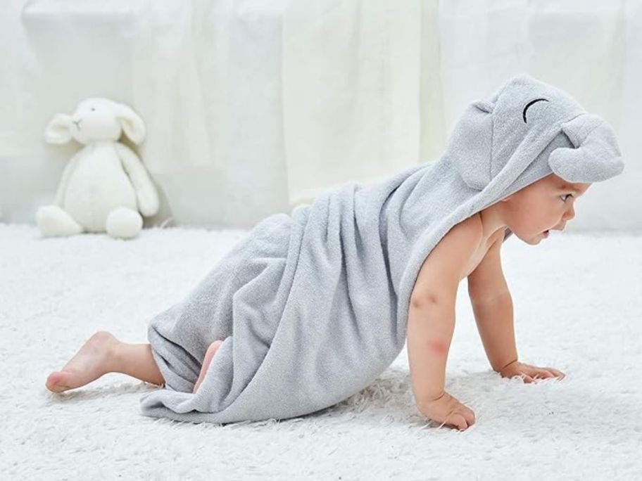 baby crawling in HIPHOP PANDA Kid's Hooded Towel