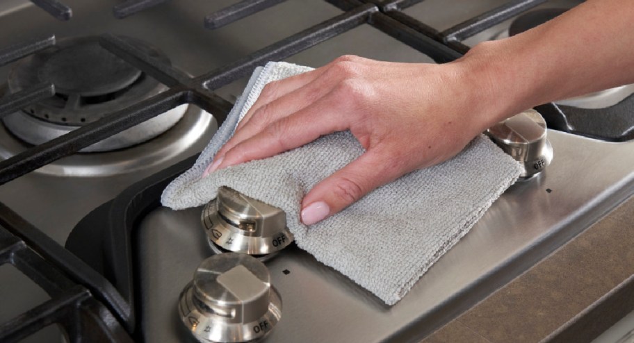 hand cleaning stove with microfiber cloth