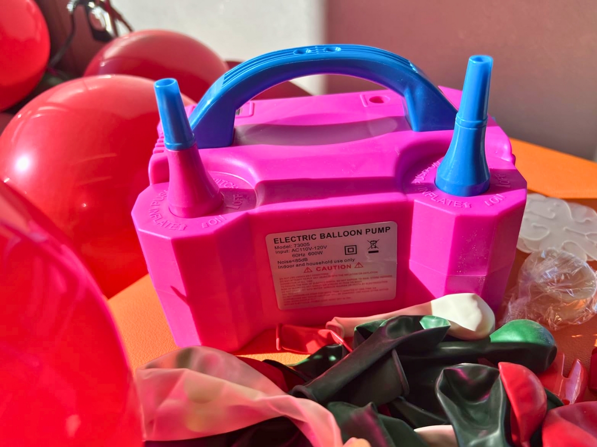 Electric Balloon Pump Only $11.99 on Amazon (Reg. $30) – Perfect for Balloon Arches!