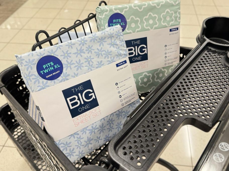 sheets and onlineforter sets in a black kohl's shopping cart