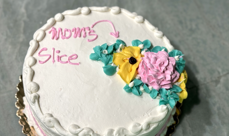 Best Mother’s Day Restaurant Deals and Freebies