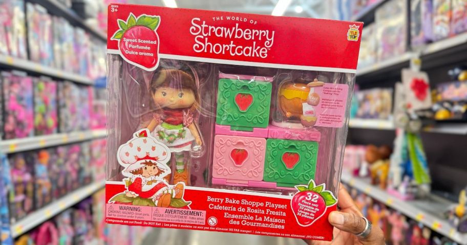 Strawberry Shortcake Poseable Doll & Berry Bake Shoppe Playset w/ Oven in hand in store